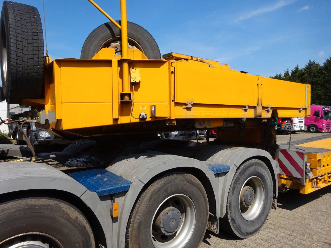 Faymonville 4 Achser Tiefbett abnehmbarem S-Hals ausziehbar - Semi-trailer low bed: gambar 3 Faymonville 4 Achser Tiefbett abnehmbarem S-Hals ausziehbar - Semi-trailer low bed: gambar 3
