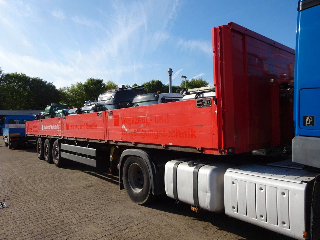 Fliegl Sattelpritsche mit Bordwänden und 3 Achsen - Semi-trailer flatbed: gambar 1 Fliegl Sattelpritsche mit Bordwänden und 3 Achsen - Semi-trailer flatbed: gambar 1