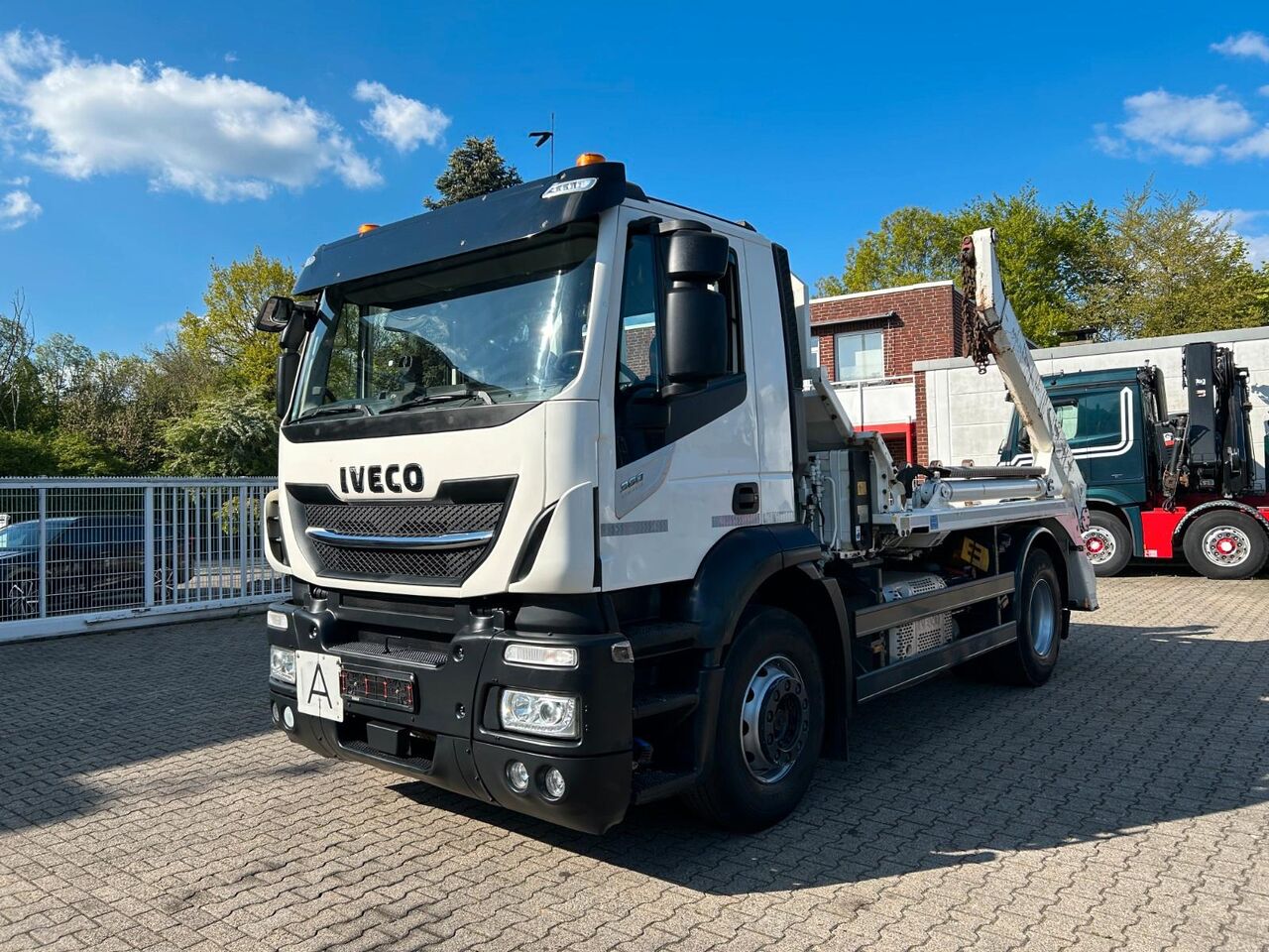 Iveco STRALIS 360 MEILLER Absetzkipper 4x2 - Truk skip loader: gambar 2 Iveco STRALIS 360 MEILLER Absetzkipper 4x2 - Truk skip loader: gambar 2