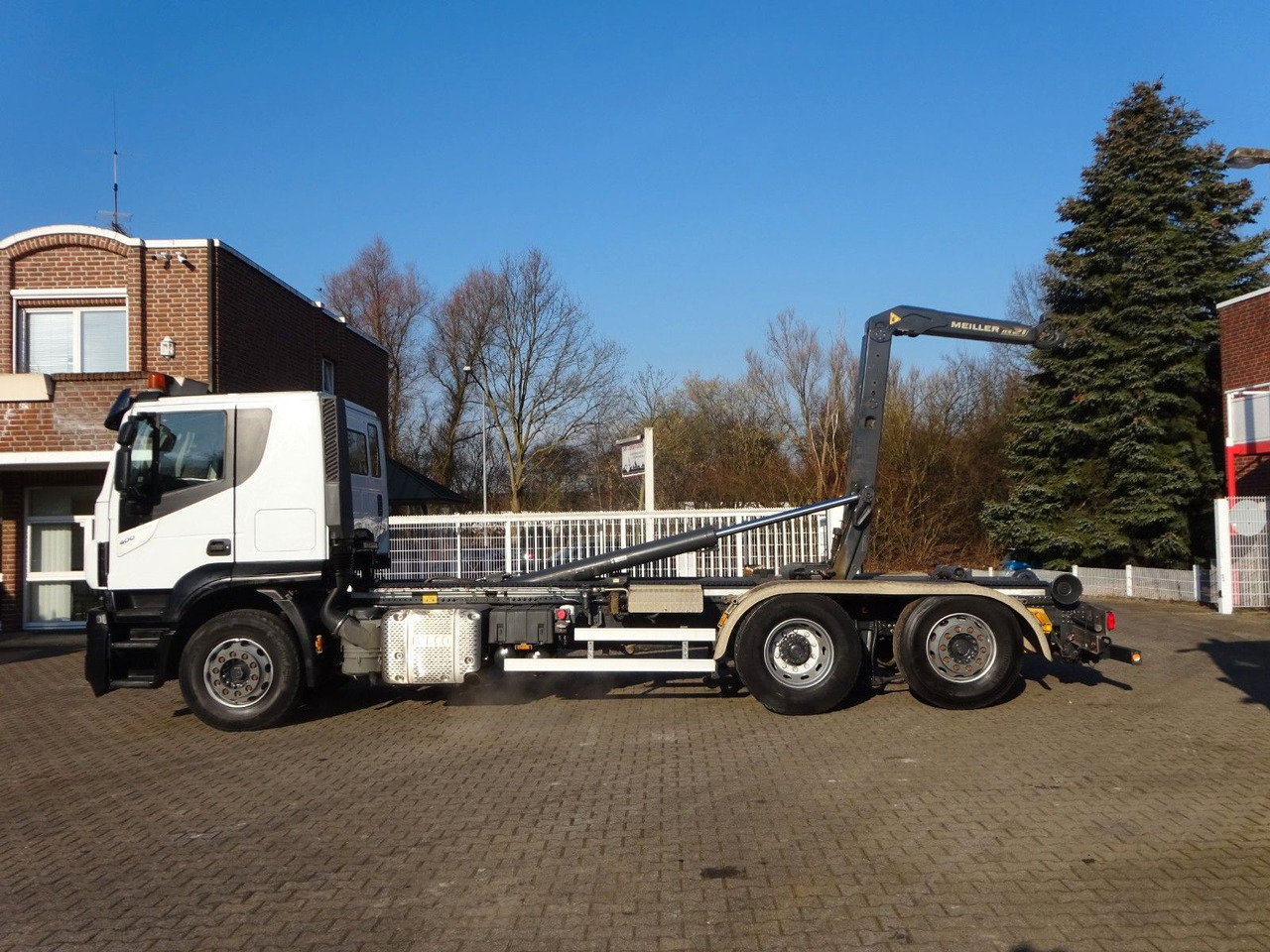 Iveco STRALIS 400 MEILLER Abroller Lift-Lenkachse 6x2 Iveco STRALIS 400 MEILLER Abroller Lift-Lenkachse 6x2 - Hook lift: gambar 3 Iveco STRALIS 400 MEILLER Abroller Lift-Lenkachse 6x2 Iveco STRALIS 400 MEILLER Abroller Lift-Lenkachse 6x2 - Hook lift: gambar 3