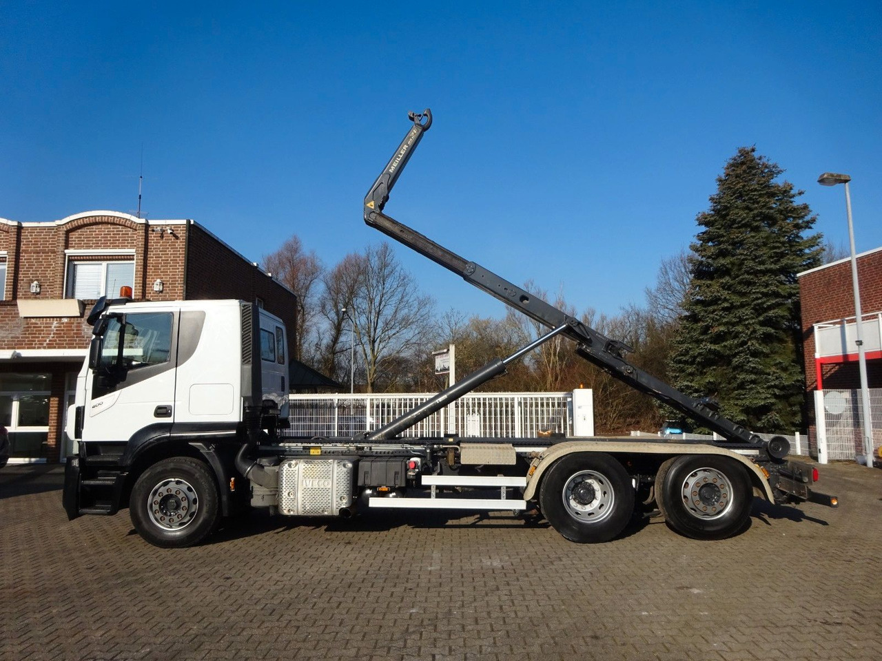 Iveco STRALIS 400 MEILLER Abroller Lift-Lenkachse 6x2 Iveco STRALIS 400 MEILLER Abroller Lift-Lenkachse 6x2 - Hook lift: gambar 1 Iveco STRALIS 400 MEILLER Abroller Lift-Lenkachse 6x2 Iveco STRALIS 400 MEILLER Abroller Lift-Lenkachse 6x2 - Hook lift: gambar 1