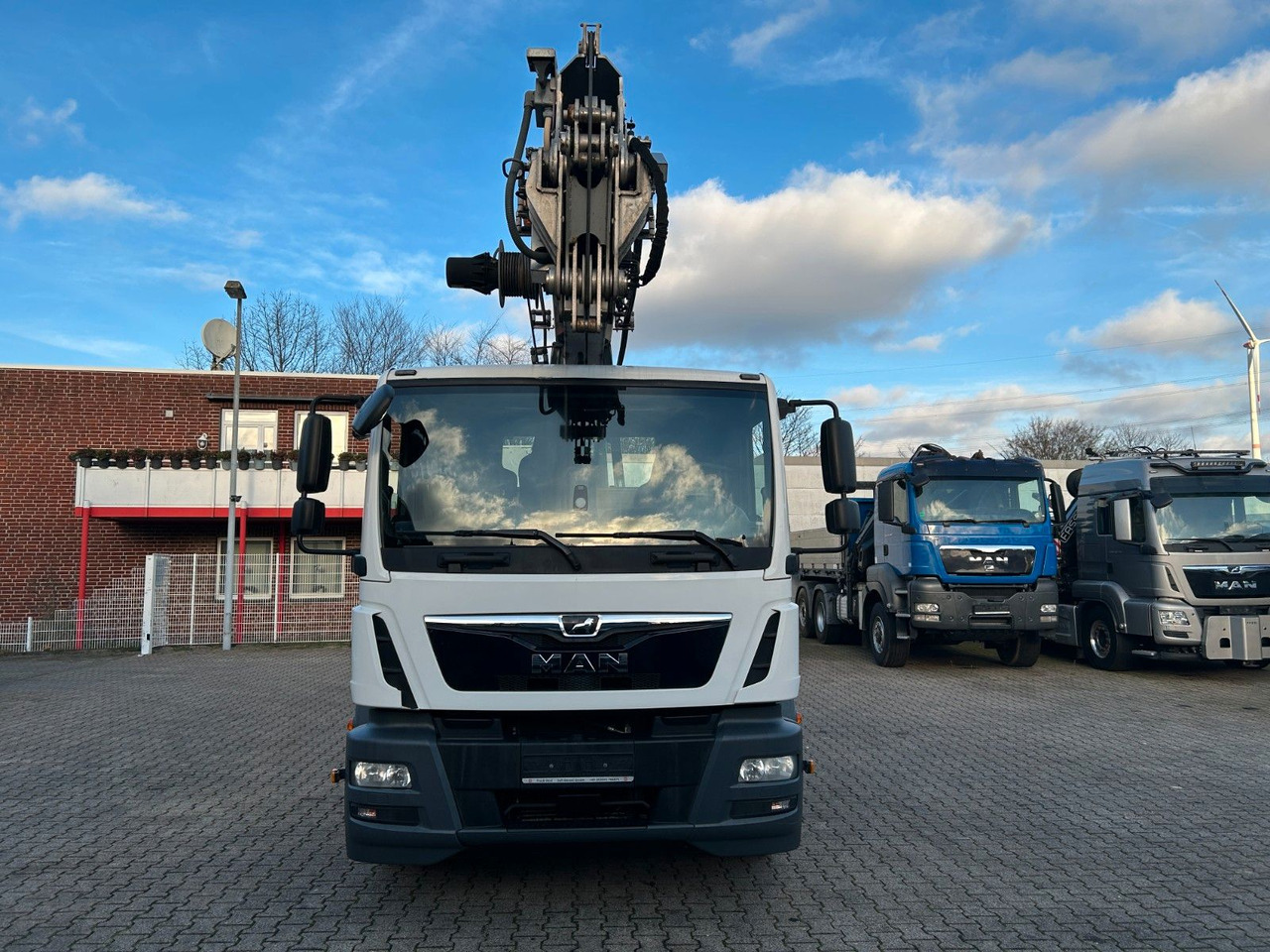 MAN 26.320+Böcker Dachdeckerkran AK46/6000+Seilwinde - Truk derek: gambar 5 MAN 26.320+Böcker Dachdeckerkran AK46/6000+Seilwinde - Truk derek: gambar 5