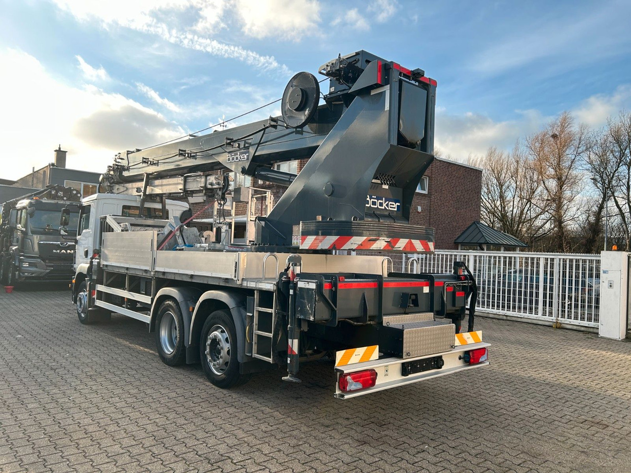 MAN 26.320+Böcker Dachdeckerkran AK46/6000+Seilwinde - Truk derek: gambar 4 MAN 26.320+Böcker Dachdeckerkran AK46/6000+Seilwinde - Truk derek: gambar 4