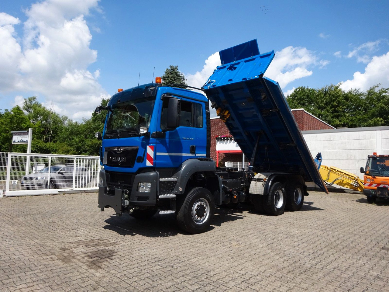 MAN 26.420 TGS MEILER 3Skipper + Bordmatik 6x6 - Truk jungkit, Truk derek: gambar 1 MAN 26.420 TGS MEILER 3Skipper + Bordmatik 6x6 - Truk jungkit, Truk derek: gambar 1