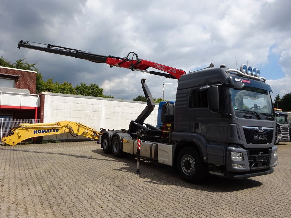 MAN 26.500 Abroller + Fassi F125A Kran 6x2-4 Allrad MAN 26.500 Abroller + Fassi F125A Kran 6x2-4 Allrad - Hook lift, Truk derek: gambar 3 MAN 26.500 Abroller + Fassi F125A Kran 6x2-4 Allrad MAN 26.500 Abroller + Fassi F125A Kran 6x2-4 Allrad - Hook lift, Truk derek: gambar 3
