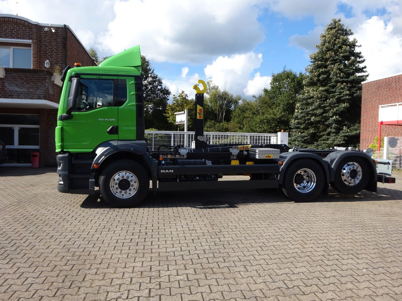 MAN 26.520 TGS HYVA Abroller 6x2 NEU !!! MAN 26.520 TGS HYVA Abroller 6x2 NEU !!! - Hook lift: gambar 4 MAN 26.520 TGS HYVA Abroller 6x2 NEU !!! MAN 26.520 TGS HYVA Abroller 6x2 NEU !!! - Hook lift: gambar 4