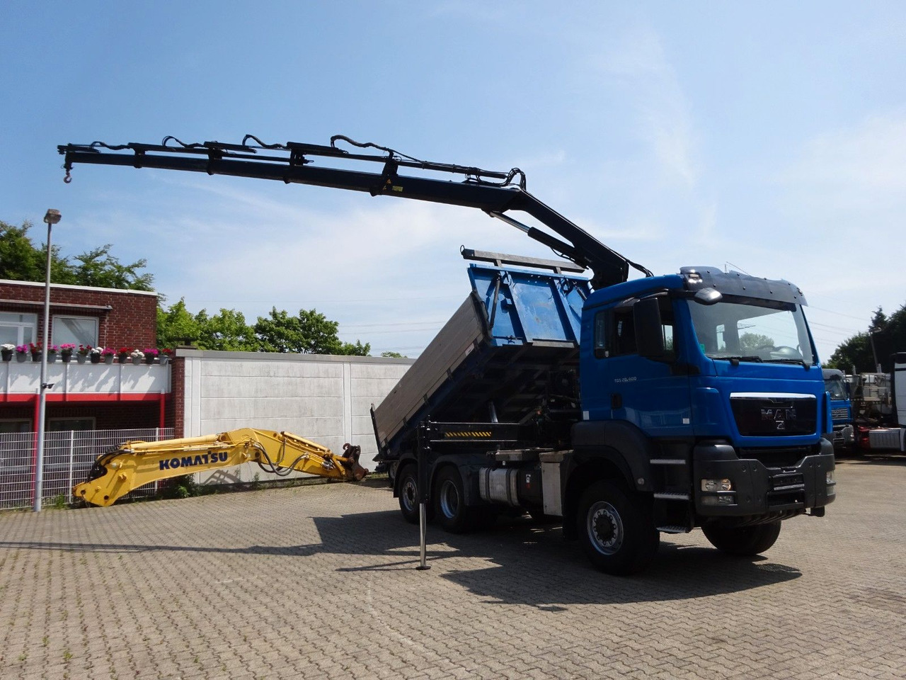 MAN 28.400 TGS 3Skipper+HIAB 166 E-4 HIPRPO 6x4-4 - Truk jungkit, Truk derek: gambar 4 MAN 28.400 TGS 3Skipper+HIAB 166 E-4 HIPRPO 6x4-4 - Truk jungkit, Truk derek: gambar 4