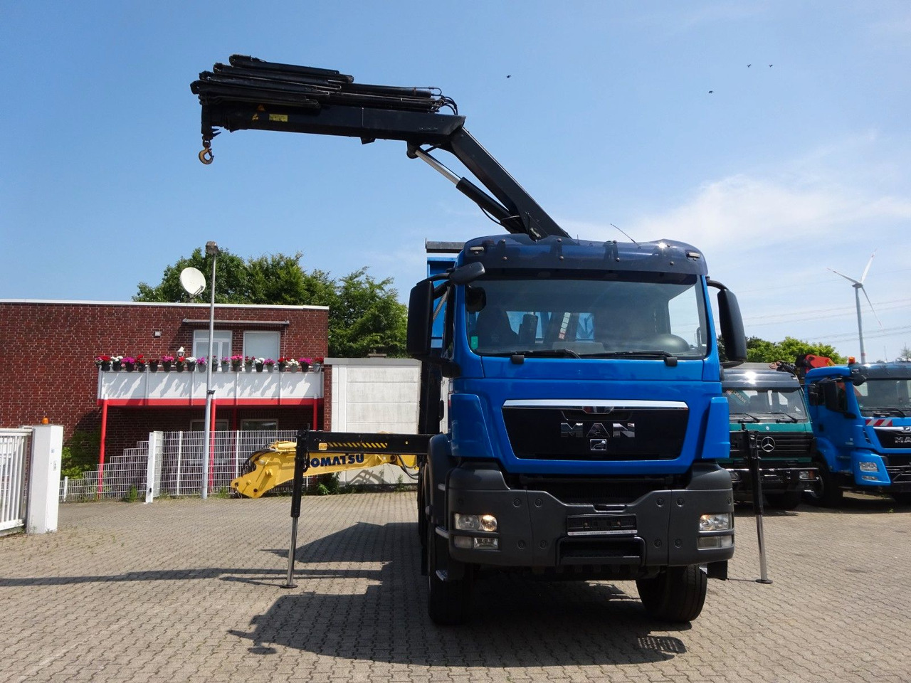 MAN 28.400 TGS 3Skipper+HIAB 166 E-4 HIPRPO 6x4-4 - Truk jungkit, Truk derek: gambar 5 MAN 28.400 TGS 3Skipper+HIAB 166 E-4 HIPRPO 6x4-4 - Truk jungkit, Truk derek: gambar 5