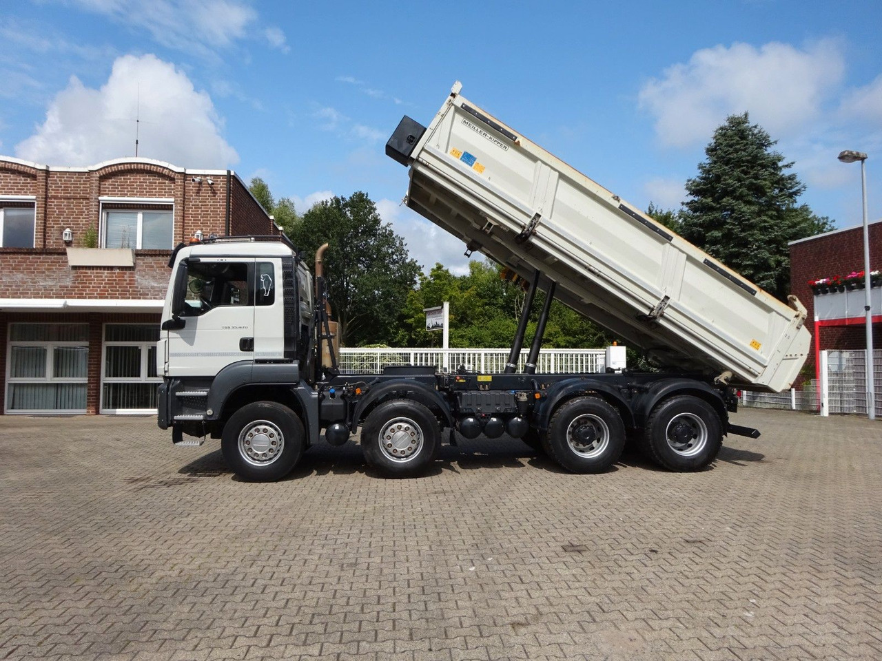 MAN 35.470 TGS MEILLER 3Skipper + Bordmatik 8x4 - Truk jungkit: gambar 3 MAN 35.470 TGS MEILLER 3Skipper + Bordmatik 8x4 - Truk jungkit: gambar 3