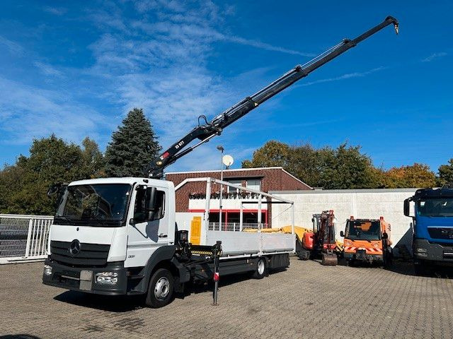Mercedes-Benz 1221 Pritsche + HIAB XS077 ES 3 - 4x2 weiß - Truk flatbed, Truk derek: gambar 1 Mercedes-Benz 1221 Pritsche + HIAB XS077 ES 3 - 4x2 weiß - Truk flatbed, Truk derek: gambar 1