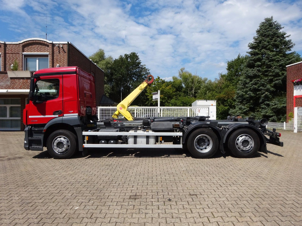 Mercedes-Benz 2532 ANTOS MEILLER Abroller Lift+Lenkachse 6x2 - Hook lift: gambar 5 Mercedes-Benz 2532 ANTOS MEILLER Abroller Lift+Lenkachse 6x2 - Hook lift: gambar 5