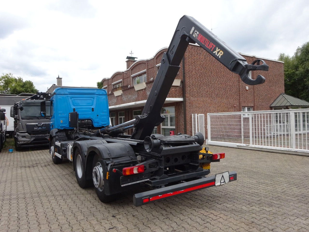 Mercedes-Benz 2533 Antos MULTILIFT Abroller 6x2 - Hook lift: gambar 4 Mercedes-Benz 2533 Antos MULTILIFT Abroller 6x2 - Hook lift: gambar 4