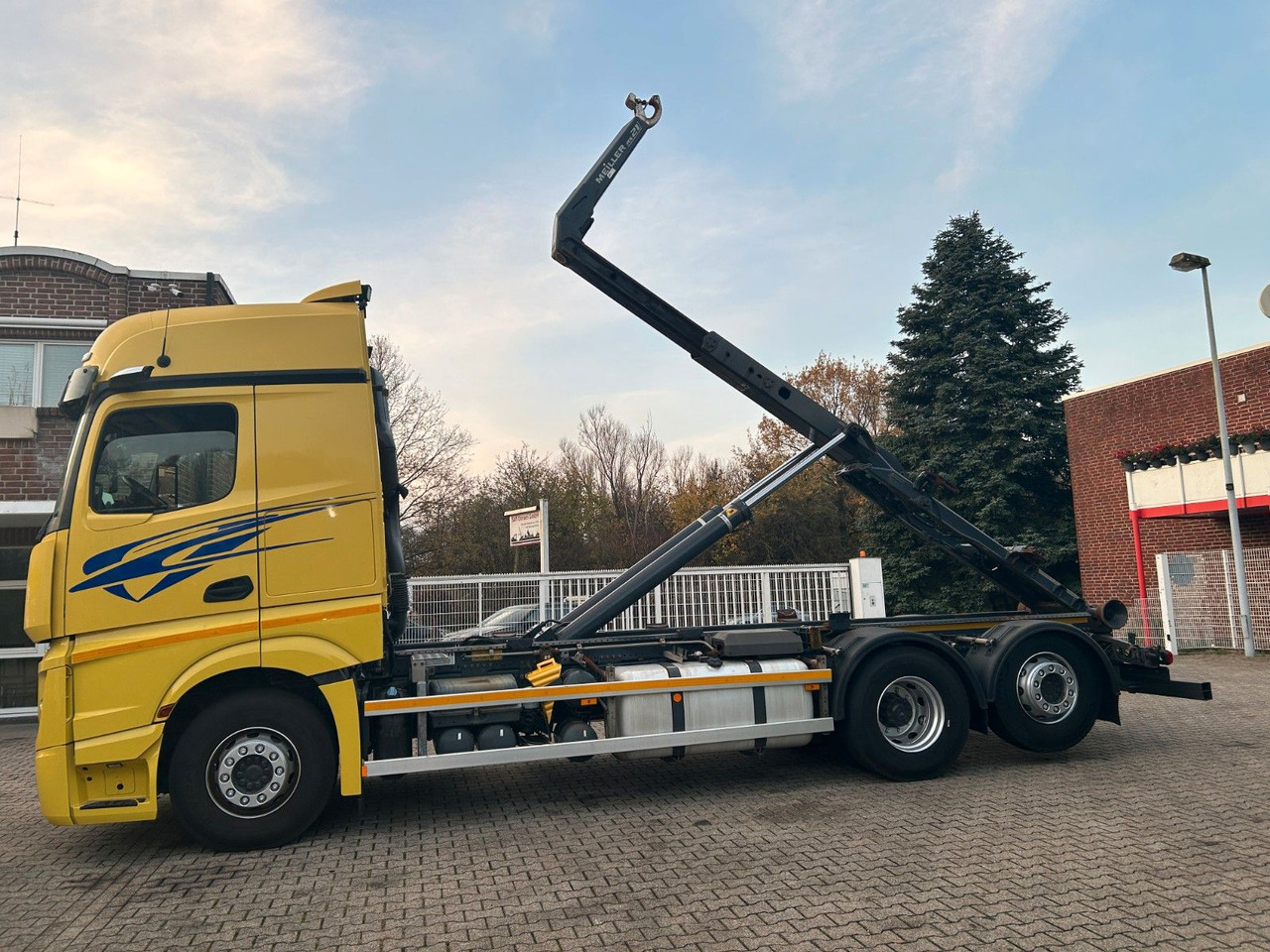 Mercedes-Benz 2545 Actros MEILLER Abroller 6x2 - Hook lift: gambar 3 Mercedes-Benz 2545 Actros MEILLER Abroller 6x2 - Hook lift: gambar 3