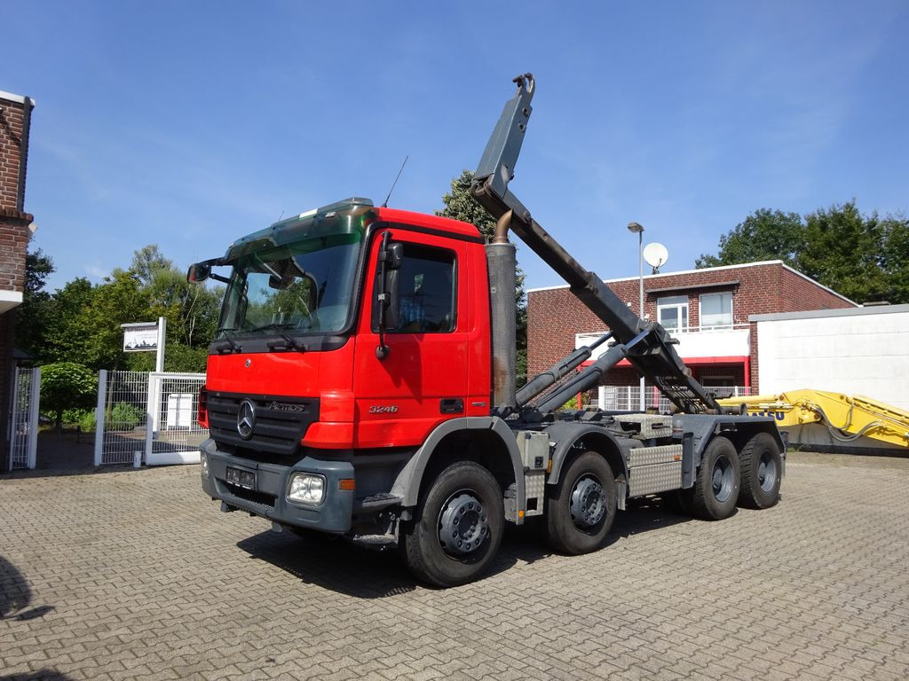 Mercedes-Benz 3246 Actros Abroller K45 8x4 Knickhacken Mercedes-Benz 3246 Actros Abroller K45 8x4 Knickhacken - Hook lift: gambar 2 Mercedes-Benz 3246 Actros Abroller K45 8x4 Knickhacken Mercedes-Benz 3246 Actros Abroller K45 8x4 Knickhacken - Hook lift: gambar 2