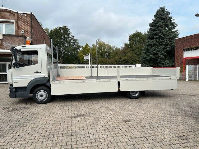Mercedes-Benz 818 Atego NEUE Pritsche 4x2 - Van flatbed: gambar 4 Mercedes-Benz 818 Atego NEUE Pritsche 4x2 - Van flatbed: gambar 4