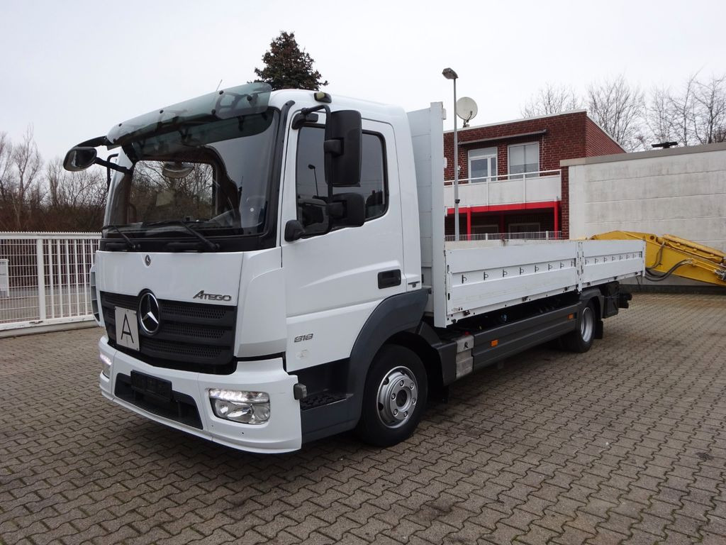 Mercedes-Benz 818 Atego Pritsche - Truk flatbed: gambar 2 Mercedes-Benz 818 Atego Pritsche - Truk flatbed: gambar 2
