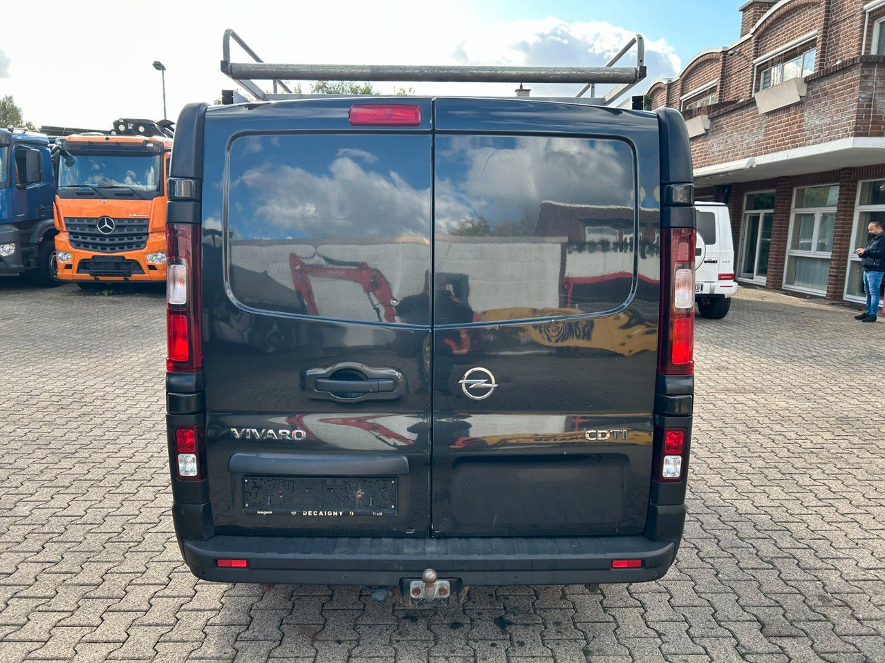 Opel Vivaro CDTI Kastenwagen 4x2 - Van kecil: gambar 4 Opel Vivaro CDTI Kastenwagen 4x2 - Van kecil: gambar 4