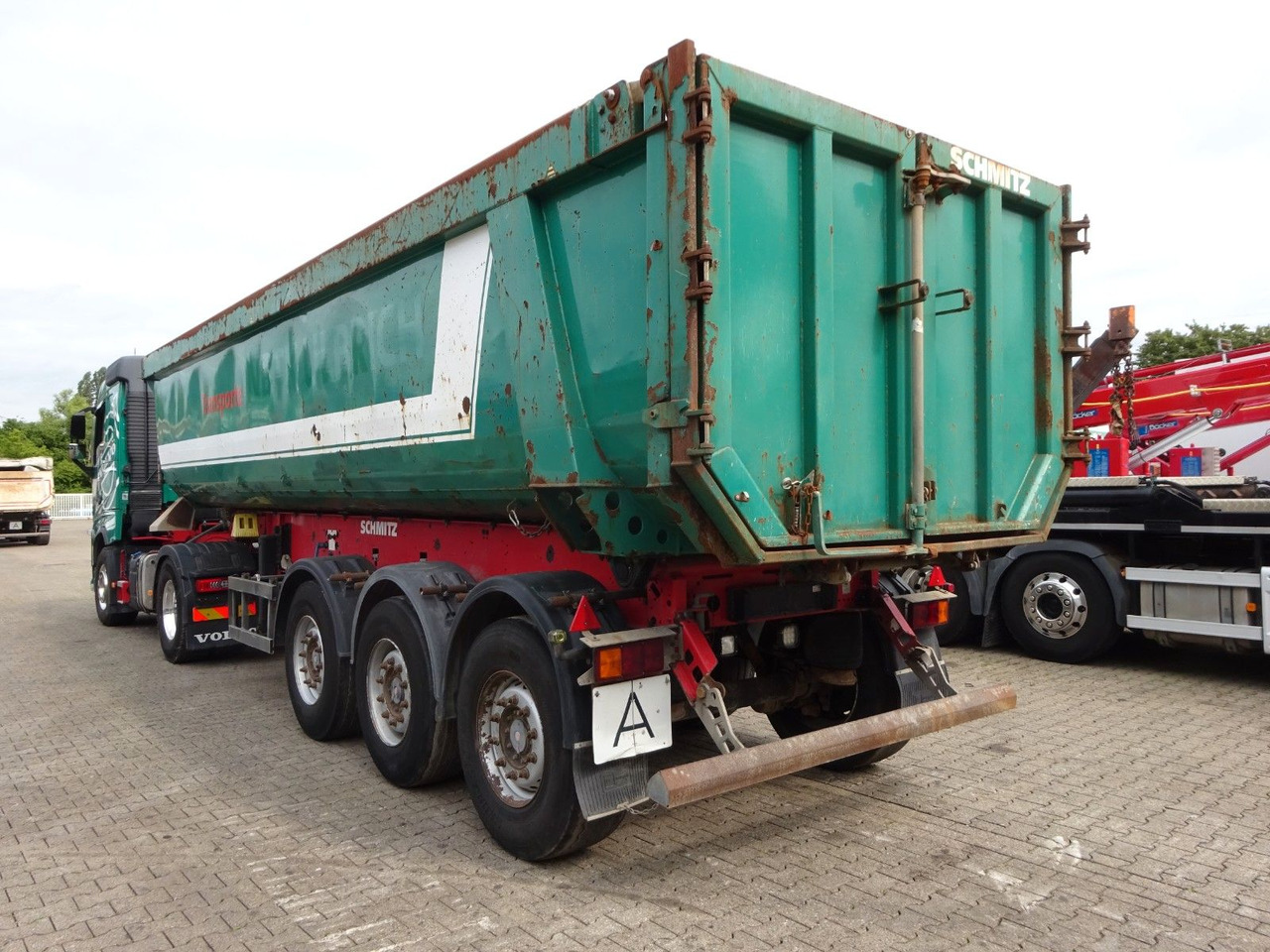 Schmitz Cargobull Kipp Auflieger Stahlmulde SKI 24 mit 3 Achsen - Semi-trailer jungkit: gambar 3 Schmitz Cargobull Kipp Auflieger Stahlmulde SKI 24 mit 3 Achsen - Semi-trailer jungkit: gambar 3