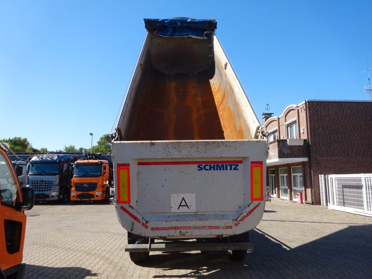 Schmitz Cargobull Kippauflieger mit 3 Achsen ca. 24 m³ 2x Bestand - Semi-trailer jungkit: gambar 5 Schmitz Cargobull Kippauflieger mit 3 Achsen ca. 24 m³ 2x Bestand - Semi-trailer jungkit: gambar 5