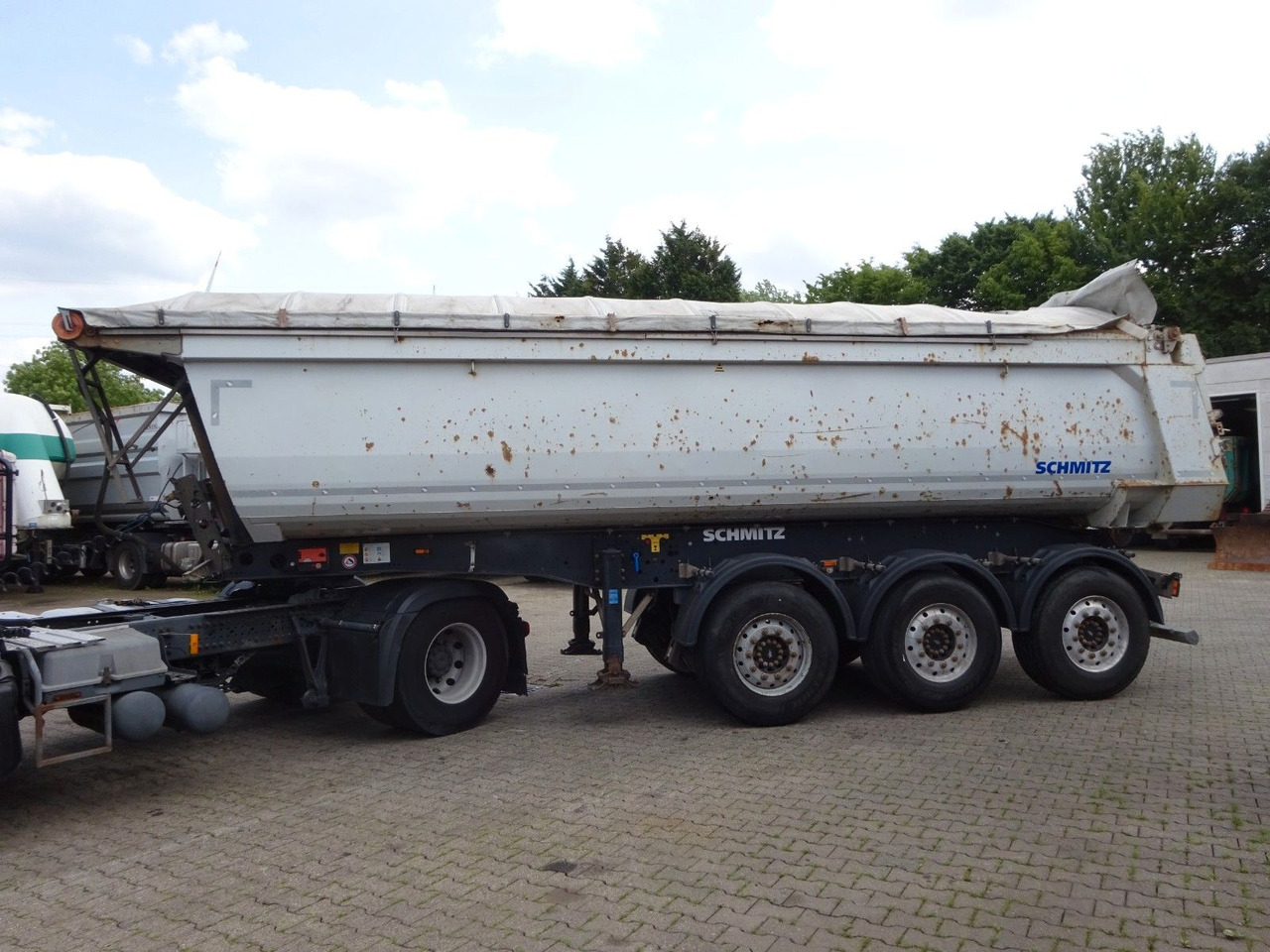 Semi-trailer jungkit Schmitz Cargobull SGF S3 Kipp Auflieger Mulde mit 3 Achsen: gambar 7 Semi-trailer jungkit Schmitz Cargobull SGF S3 Kipp Auflieger Mulde mit 3 Achsen: gambar 7