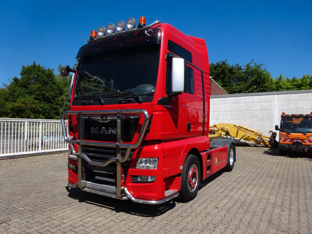 MAN 18.400 TGX SZM 4x2 - Tractor head: gambar 1 MAN 18.400 TGX SZM 4x2 - Tractor head: gambar 1