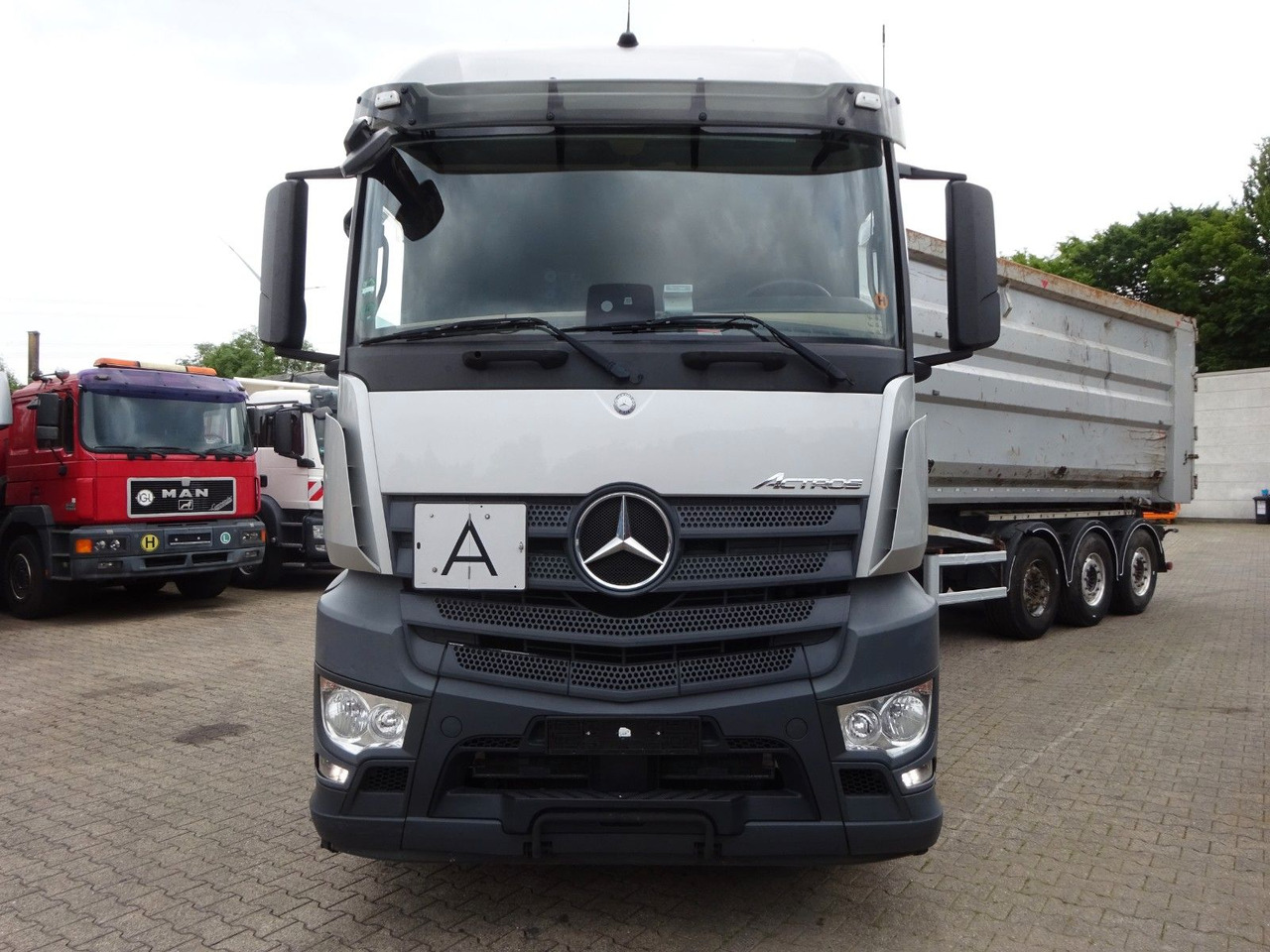Mercedes-Benz 1845 Actros SZM mit Hydraulik Pumpe 4x2 - Tractor head: gambar 2 Mercedes-Benz 1845 Actros SZM mit Hydraulik Pumpe 4x2 - Tractor head: gambar 2