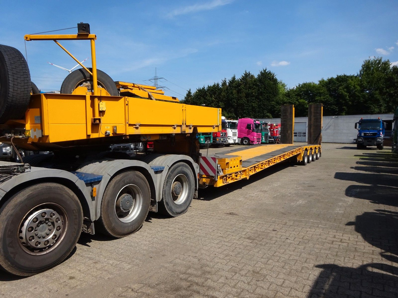Mercedes-Benz 4160 V8 Actros SZM Schwerlast 8x4 - Tractor head: gambar 3 Mercedes-Benz 4160 V8 Actros SZM Schwerlast 8x4 - Tractor head: gambar 3
