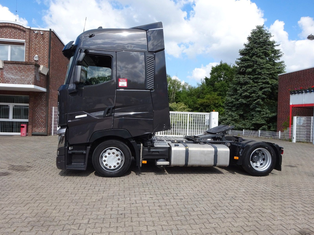 Renault T 520 Komfort SZM 4x2 - Tractor head: gambar 3 Renault T 520 Komfort SZM 4x2 - Tractor head: gambar 3