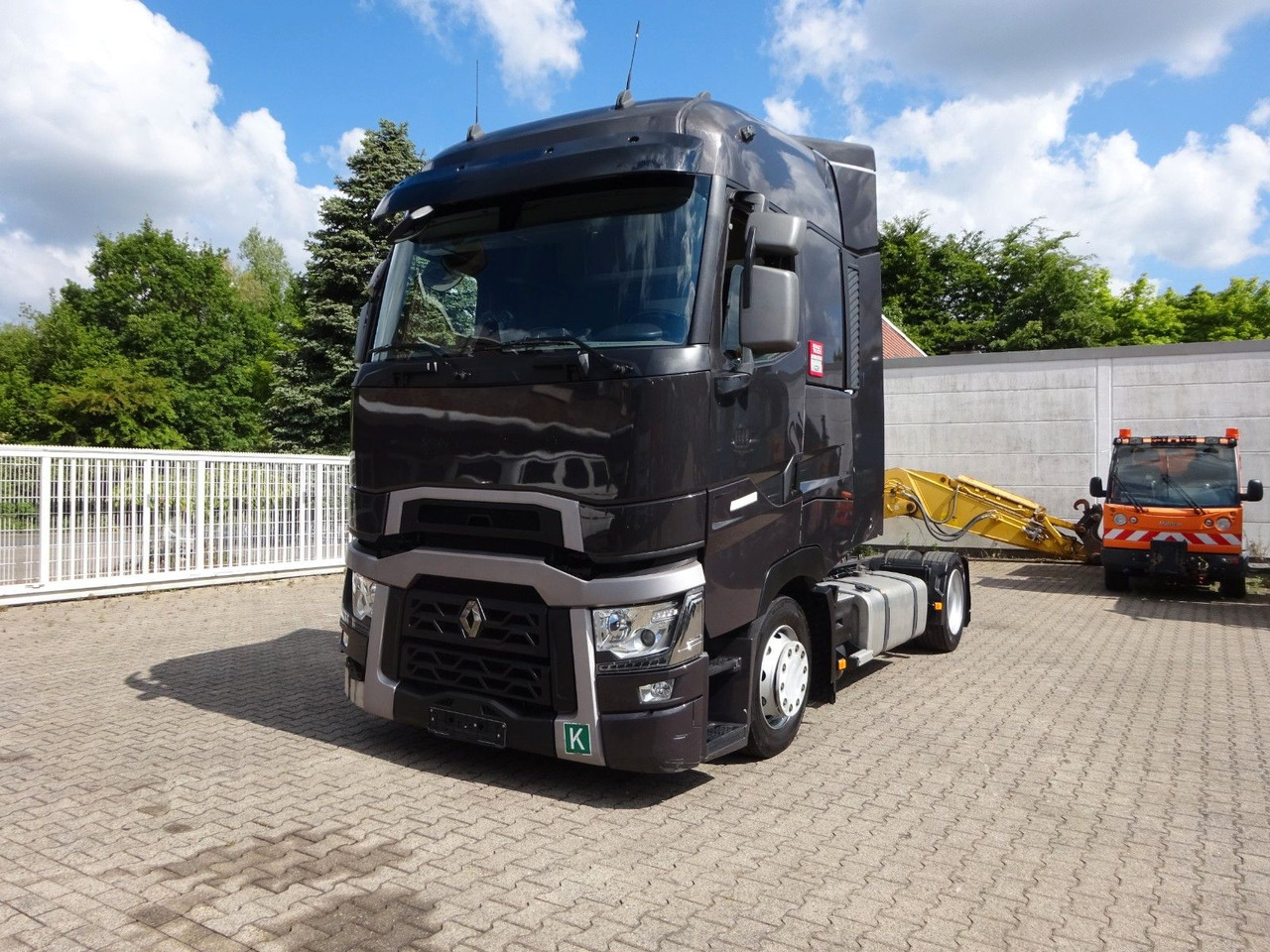 Renault T 520 Komfort SZM 4x2 - Tractor head: gambar 1 Renault T 520 Komfort SZM 4x2 - Tractor head: gambar 1