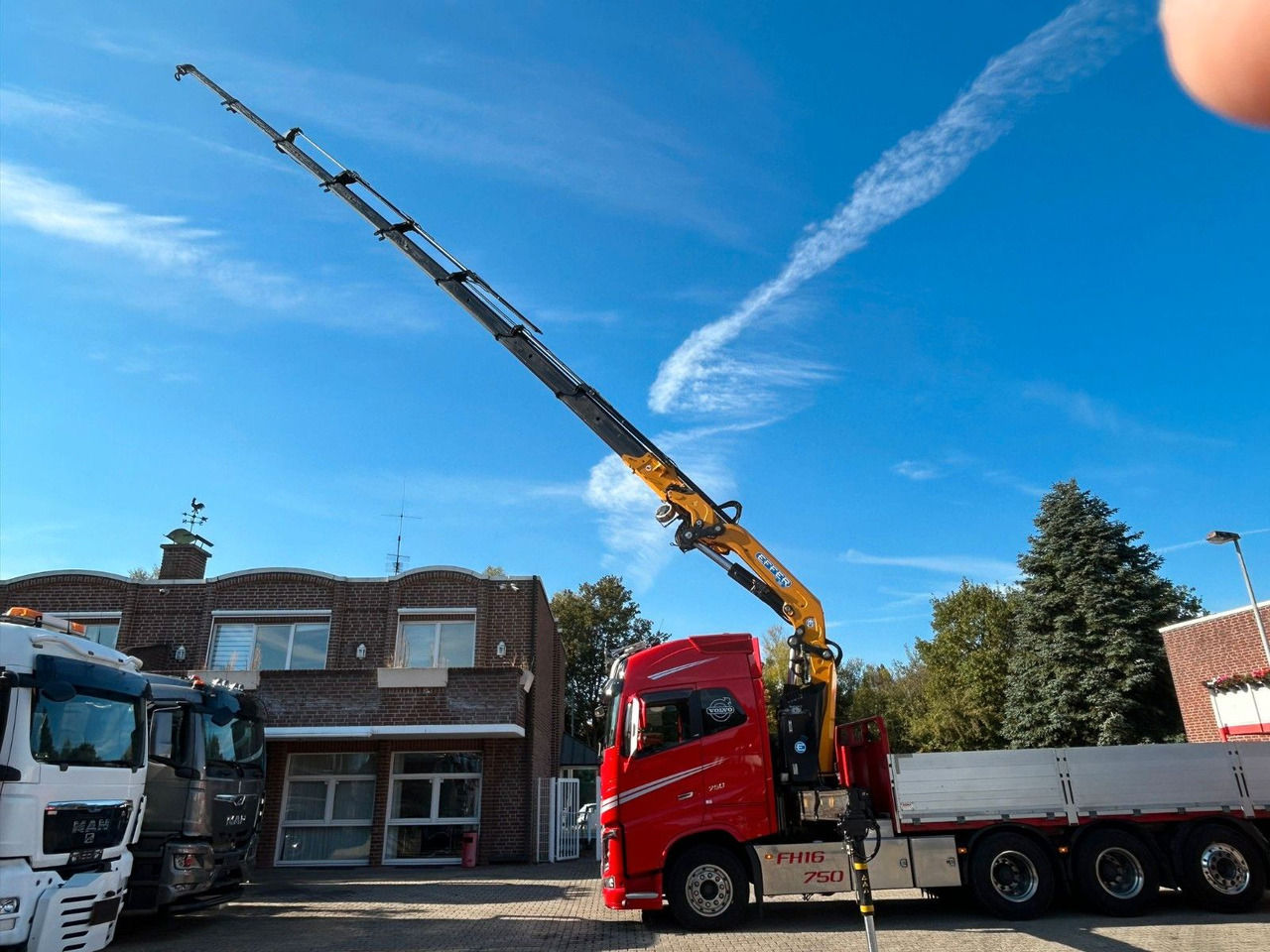 Volvo Autokran FH16 750 Pritsche EFFER 395/8S Lenk - Truk derek: gambar 3 Volvo Autokran FH16 750 Pritsche EFFER 395/8S Lenk - Truk derek: gambar 3