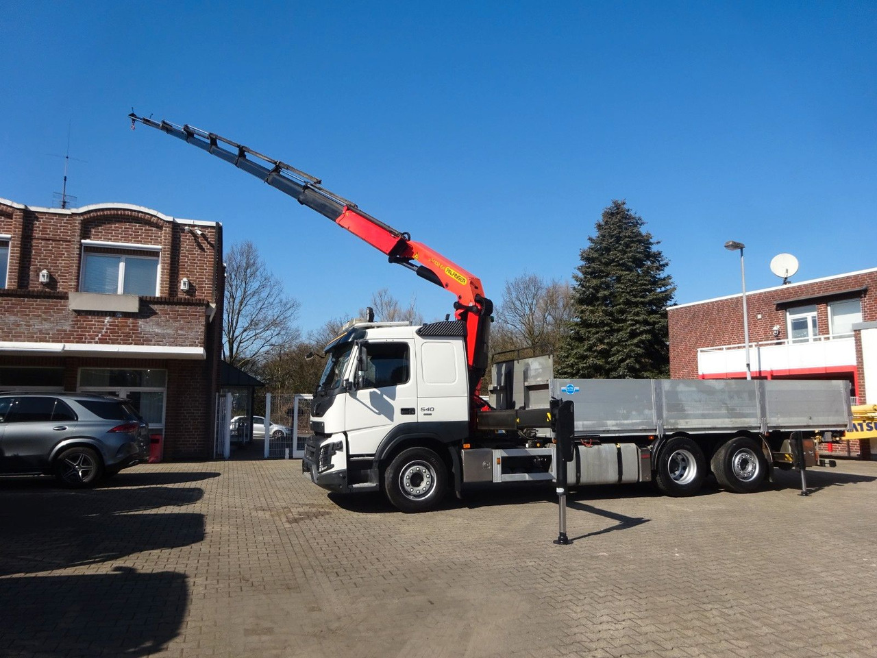 Volvo FMX 540 Pritsche + PK 33002 Kran 6x2 - Truk derek: gambar 4 Volvo FMX 540 Pritsche + PK 33002 Kran 6x2 - Truk derek: gambar 4