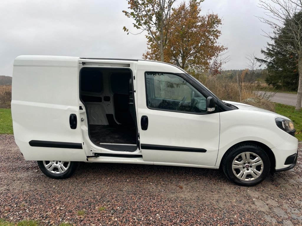 Interior photo 3: Leasing Fiat Doblò Basis Kasten Fiat Doblò Basis Kasten 1,3 JTD Fiat Doblò Basis Kasten Fiat Doblò Basis Kasten 1,3 JTD Interior photo 3: Leasing Fiat Doblò Basis Kasten Fiat Doblò Basis Kasten 1,3 JTD Fiat Doblò Basis Kasten Fiat Doblò Basis Kasten 1,3 JTD