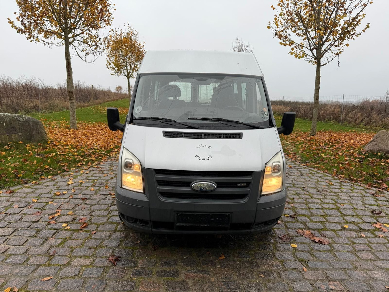 Ford Transit Kombi FT 300 High+Long *Handycap Lift* - Van penumpang: gambar 2 Ford Transit Kombi FT 300 High+Long *Handycap Lift* - Van penumpang: gambar 2