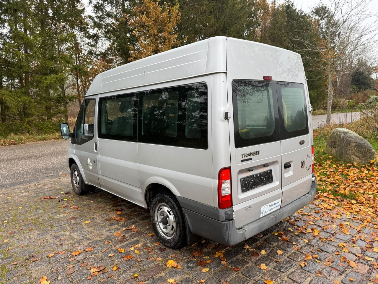 Ford Transit Kombi FT 300 High+Long *Handycap Lift* - Van penumpang: gambar 5 Ford Transit Kombi FT 300 High+Long *Handycap Lift* - Van penumpang: gambar 5