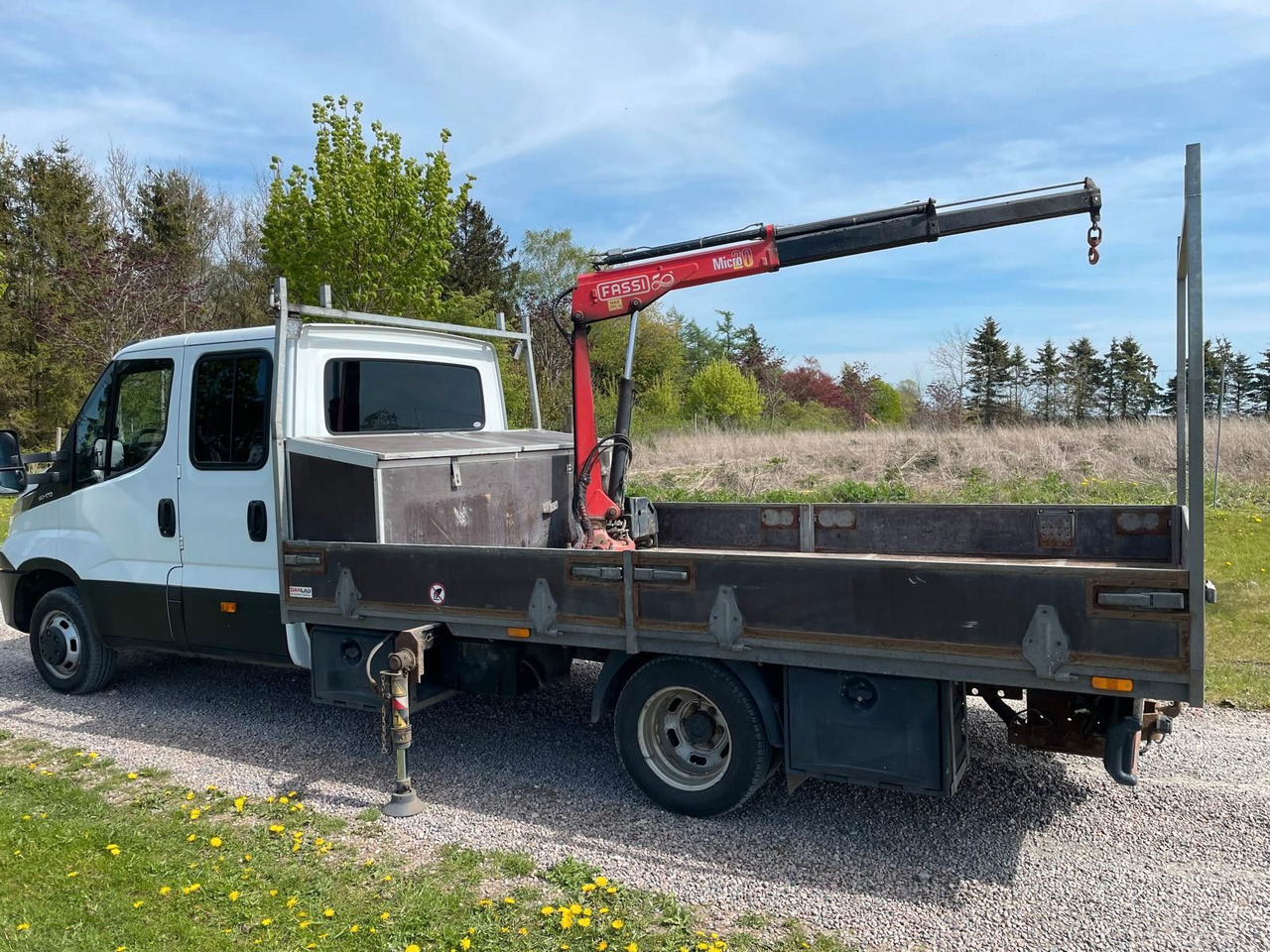 Iveco Daily Fahrgestell Doppelkabine 50 C *Crane* - Van flatbed, Van kombi: gambar 1 Iveco Daily Fahrgestell Doppelkabine 50 C *Crane* - Van flatbed, Van kombi: gambar 1