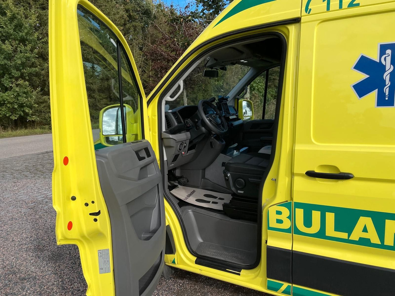 Ambulans MAN TGE 4.180 Ambulance * 29 400 € netto *RESERVED: gambar 9
