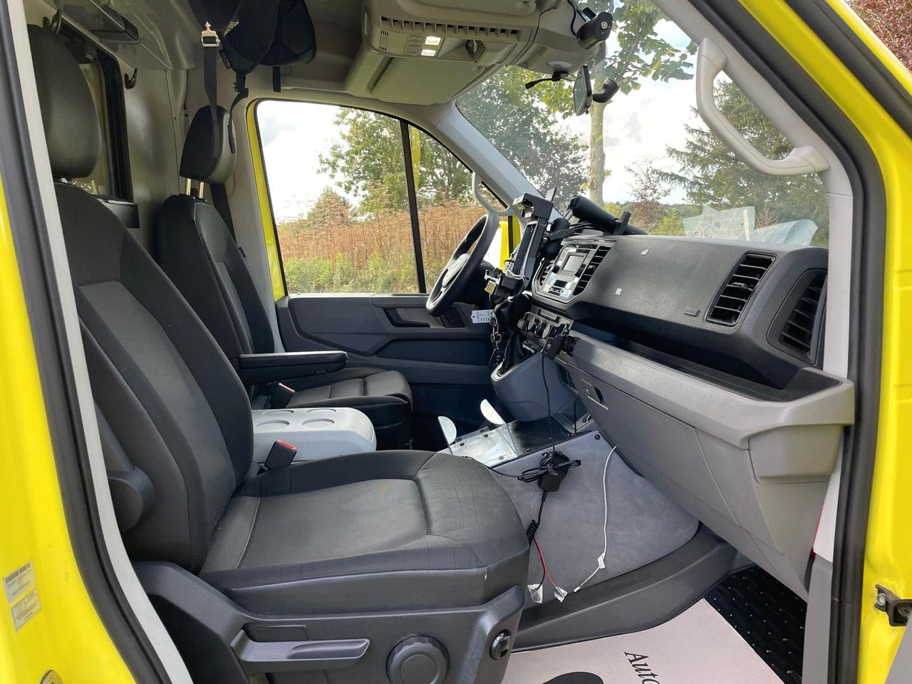 Ambulans MAN TGE 4.180 Ambulance * 29 400 € netto *RESERVED: gambar 17