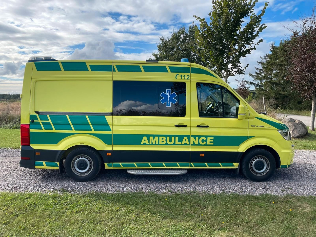 Ambulans MAN TGE 4.180 Ambulance * 29 400 € netto *RESERVED: gambar 6