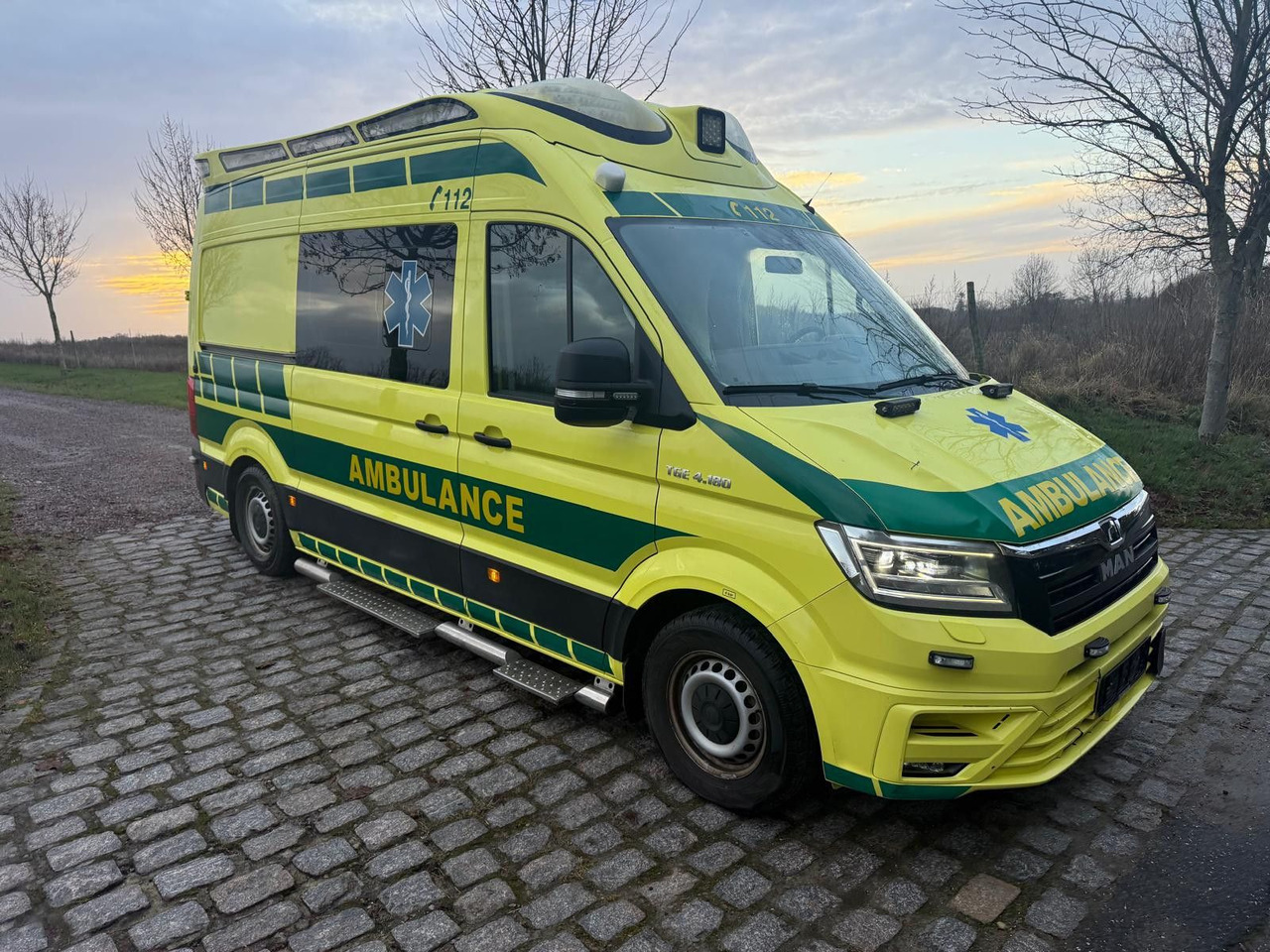 MAN TGE 4.180 Ambulance * 31 900 € netto - Ambulans: gambar 1 MAN TGE 4.180 Ambulance * 31 900 € netto - Ambulans: gambar 1