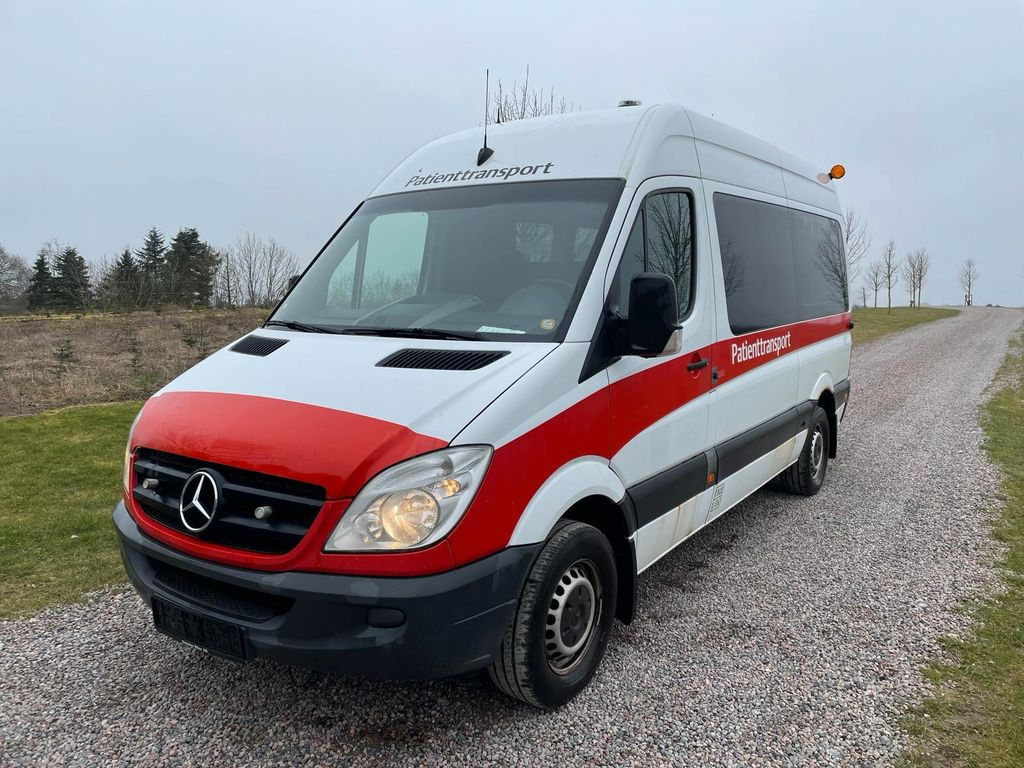 Mercedes-Benz Sprinter 315 CDI *ambulance *5800 € netto - Ambulans: gambar 1 Mercedes-Benz Sprinter 315 CDI *ambulance *5800 € netto - Ambulans: gambar 1
