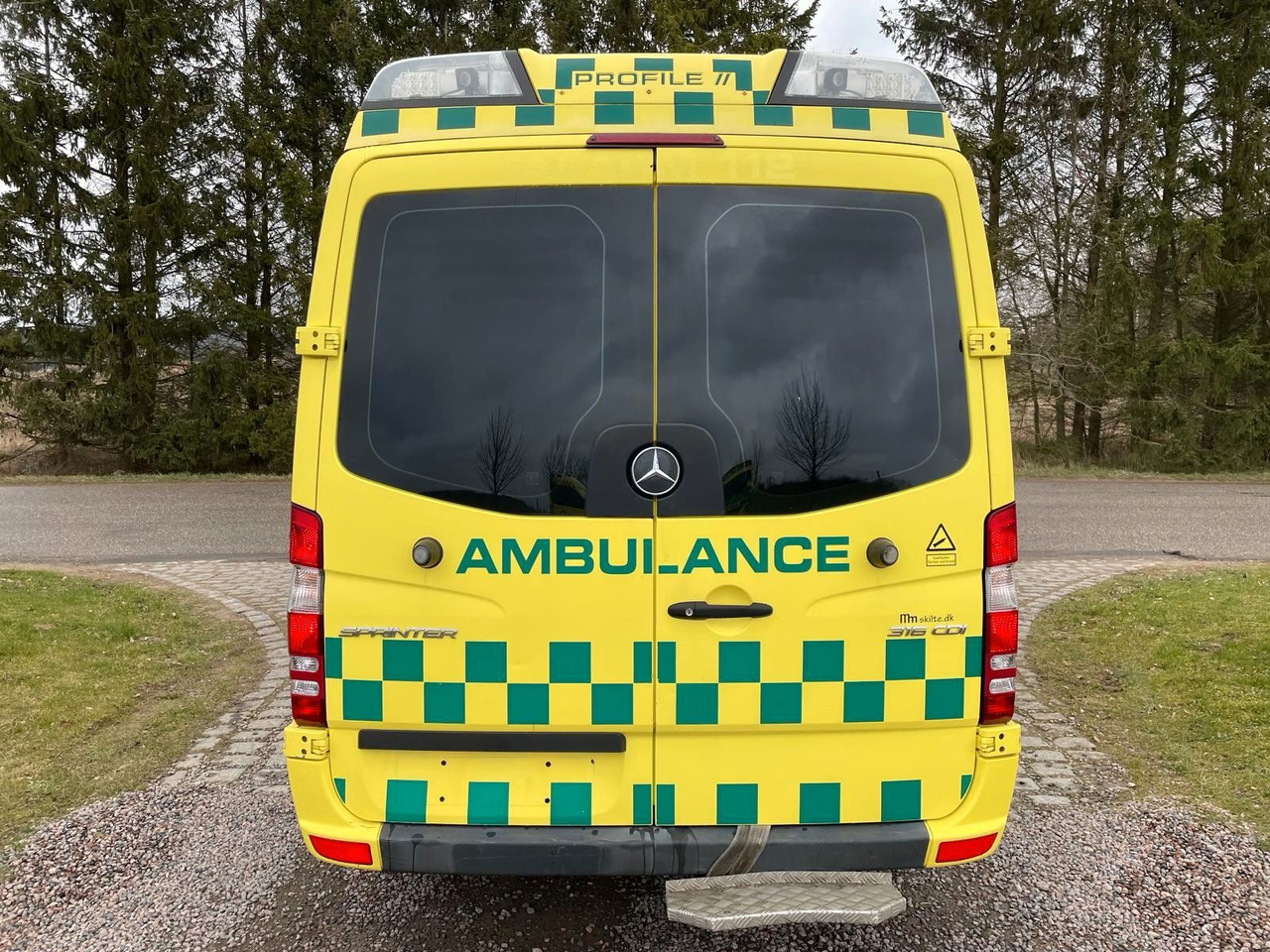 Mercedes-Benz Sprinter 316 CDI Aut *14 000 € netto - Ambulans: gambar 4 Mercedes-Benz Sprinter 316 CDI Aut *14 000 € netto - Ambulans: gambar 4