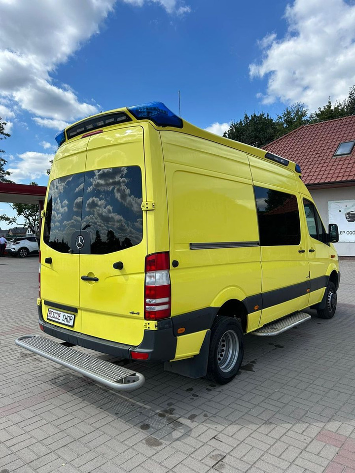 Mercedes-Benz Sprinter 519 CDI 4X4 **Ambulace** - Van penumpang: gambar 4 Mercedes-Benz Sprinter 519 CDI 4X4 **Ambulace** - Van penumpang: gambar 4
