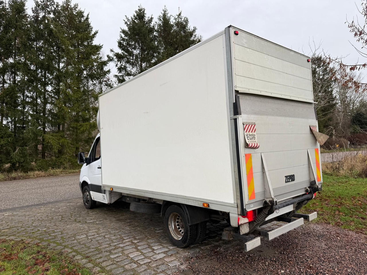Mercedes-Benz Sprinter II 316 CDI Box + Lift *8200 EUR netto - Van panel: gambar 4 Mercedes-Benz Sprinter II 316 CDI Box + Lift *8200 EUR netto - Van panel: gambar 4