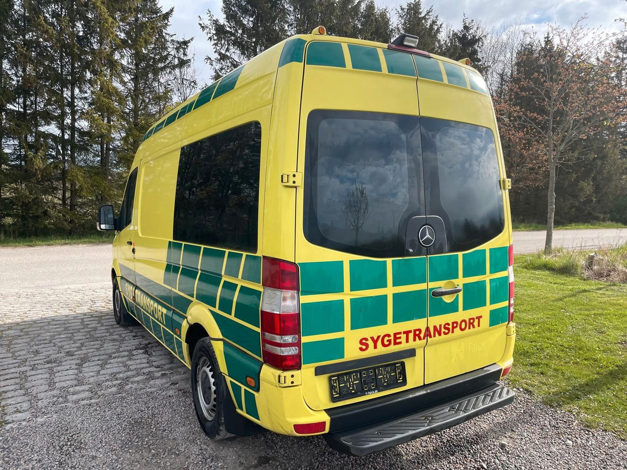 Mercedes-Benz Sprinter II Kasten 316 CDI Ambulance * - Ambulans: gambar 4 Mercedes-Benz Sprinter II Kasten 316 CDI Ambulance * - Ambulans: gambar 4