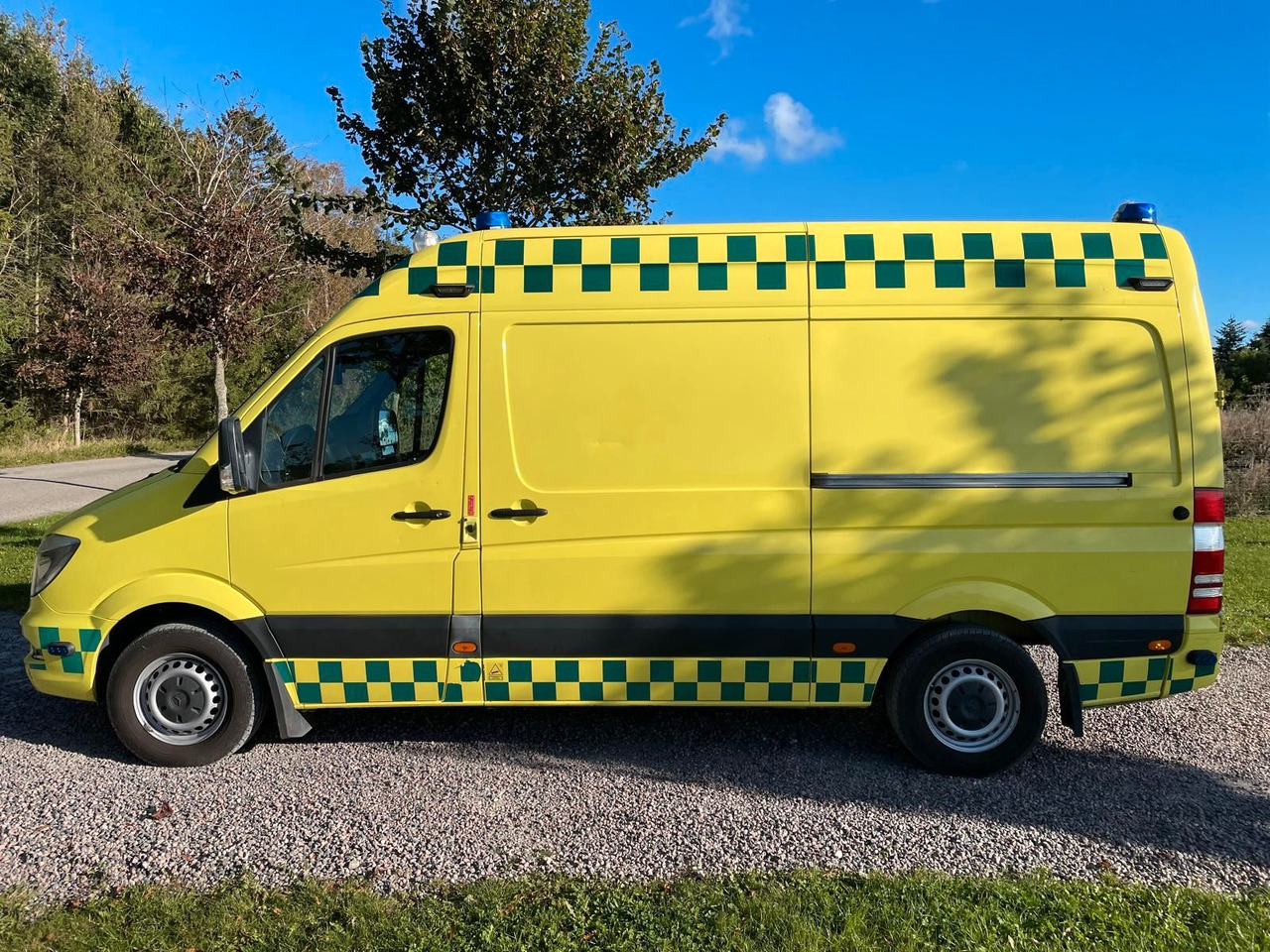 Mercedes-Benz Sprinter II Kasten 316 CDI Ambulance - Ambulans: gambar 2 Mercedes-Benz Sprinter II Kasten 316 CDI Ambulance - Ambulans: gambar 2