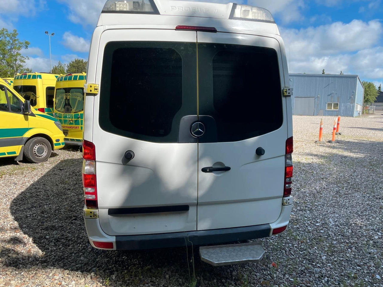 Mercedes-Benz Sprinter II Kasten 316 CDI Aut *Ambulance - Ambulans: gambar 3 Mercedes-Benz Sprinter II Kasten 316 CDI Aut *Ambulance - Ambulans: gambar 3