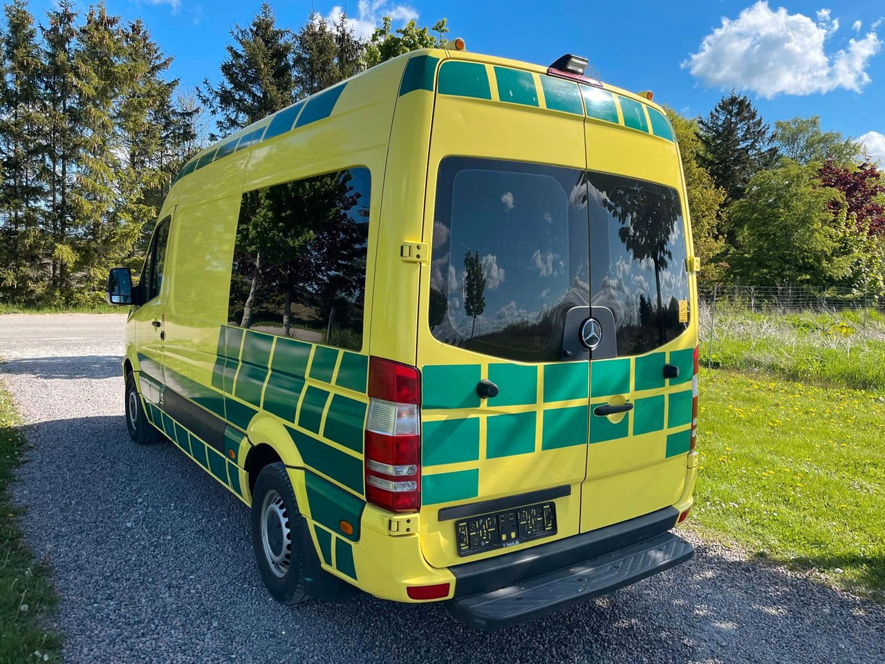Mercedes-Benz Sprinter II Kasten 316 CDI Aut Ambulance* - Ambulans: gambar 3 Mercedes-Benz Sprinter II Kasten 316 CDI Aut Ambulance* - Ambulans: gambar 3