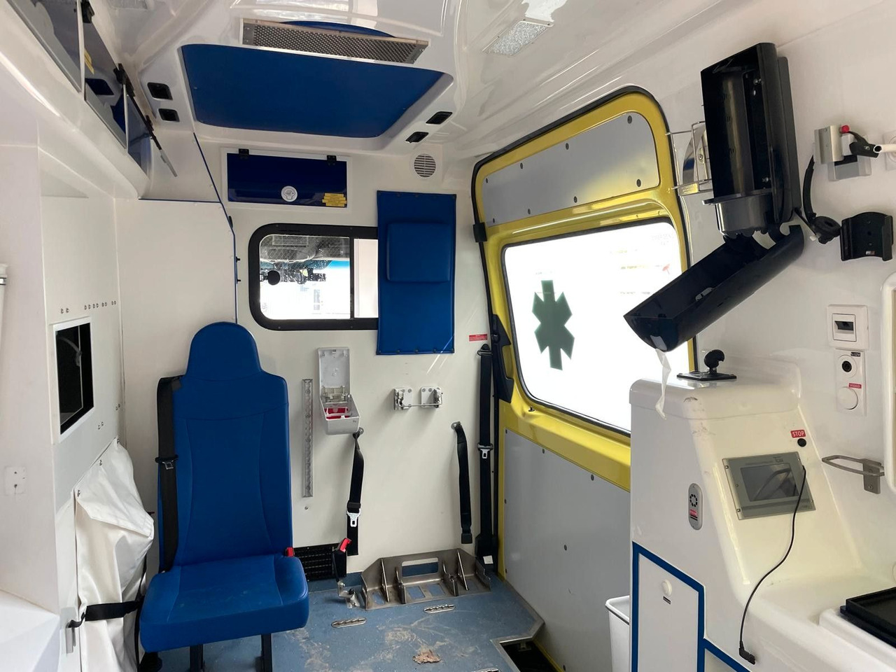Ambulans Mercedes-Benz Sprinter II Kasten 316 CDI Aut *Ambulance: gambar 21
