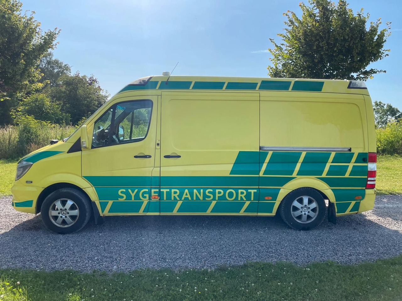 Mercedes-Benz Sprinter II Kasten 316 CDI Aut - Ambulans: gambar 2 Mercedes-Benz Sprinter II Kasten 316 CDI Aut - Ambulans: gambar 2