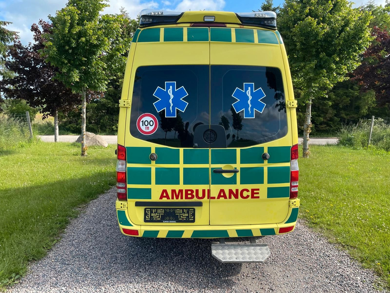 Mercedes-Benz Sprinter II Kasten 316 CDI Aut - Ambulans: gambar 4 Mercedes-Benz Sprinter II Kasten 316 CDI Aut - Ambulans: gambar 4